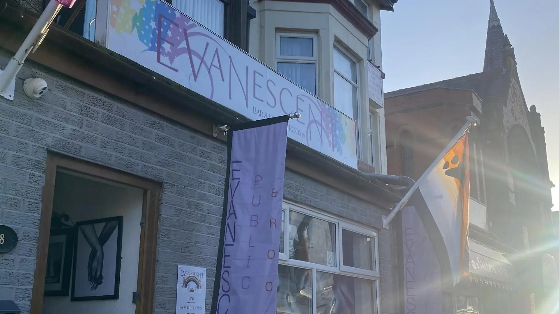 Evanescent Bar And Rooms location